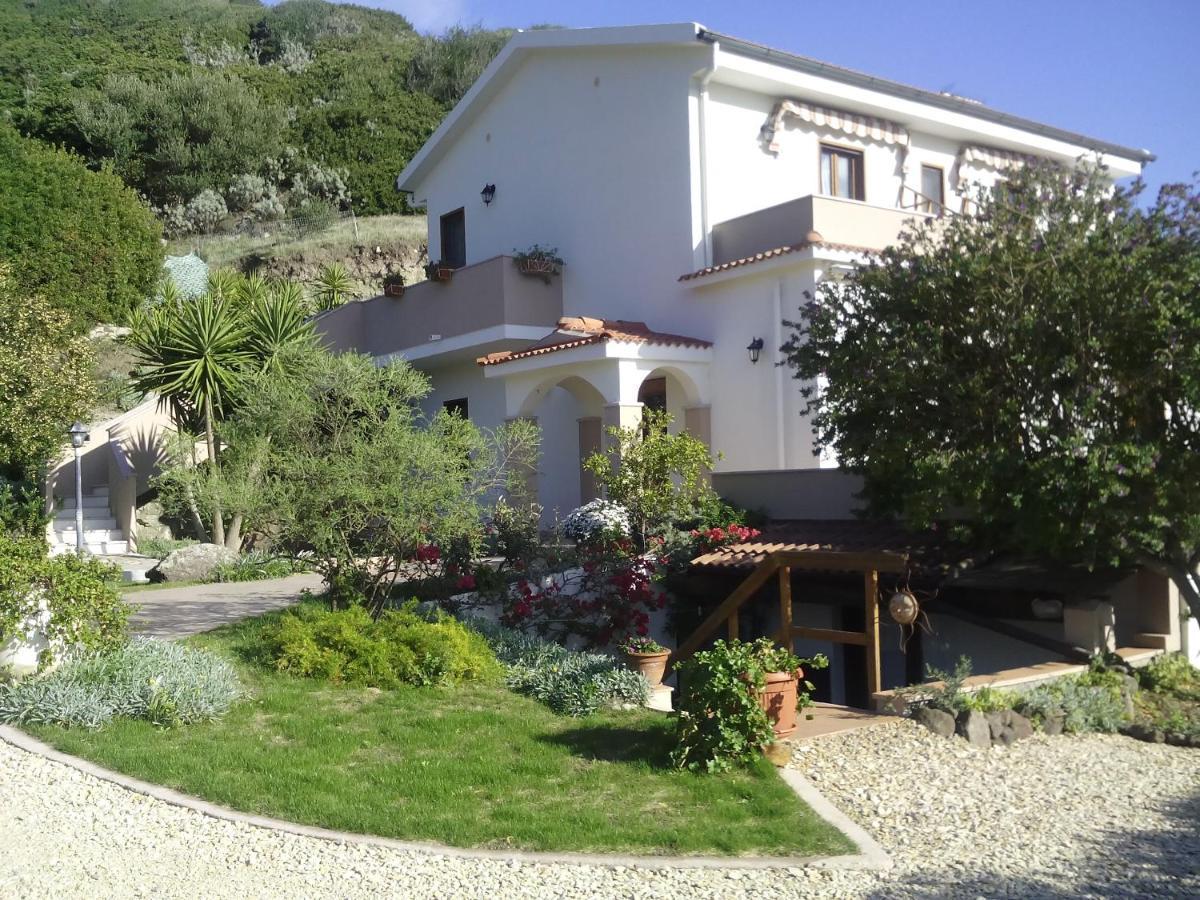 Bed & Breakfast Ajo A Casa Castelsardo Exterior photo